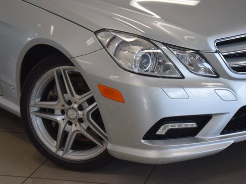 Used 2011 Mercedes-Benz E 550 Coupe image 4