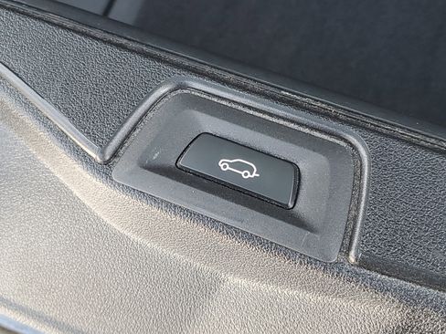 Certified 2025 BMW X5 M60i image 27