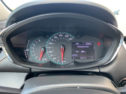 Used 2019 Chevrolet Trax LT w/ LT Convenience Package AWD/4WD image 16