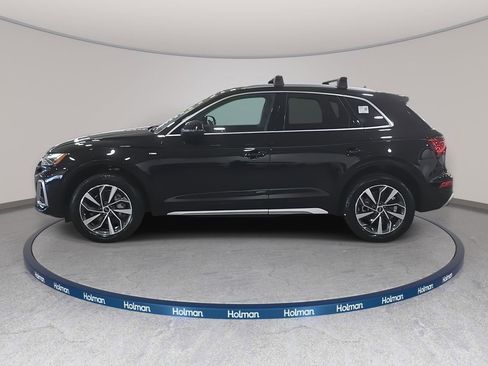 Used 2023 Audi Q5 2.0T Premium w/ Convenience Package image 9