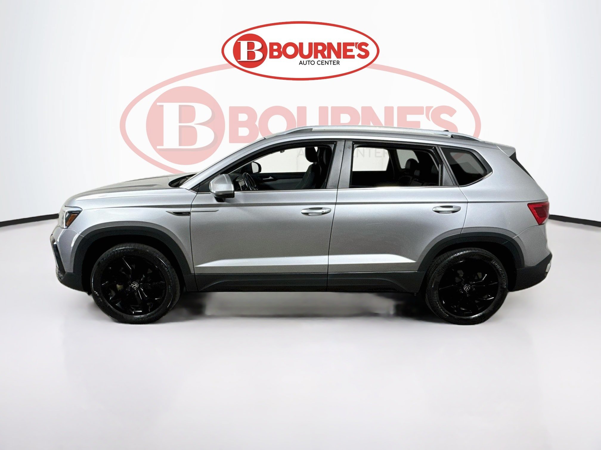 Used 2023 Volkswagen Taos SE w/ Black Wheel Package AWD/4WD image 7