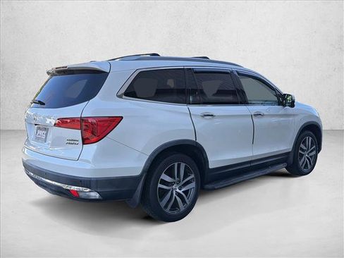 Used 2016 Honda Pilot Touring image 5