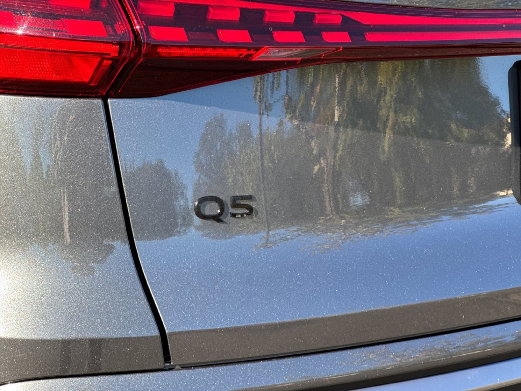 Used 2025 Audi Q5 Premium Plus AWD/4WD image 38