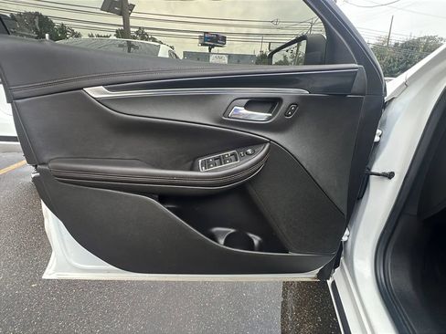 Used 2019 Chevrolet Impala LT image 21
