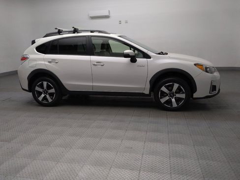 Used 2016 Subaru Crosstrek Touring image 11