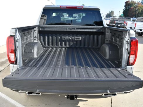 New 2026 GMC Sierra 1500 Elevation w/ LPO, Elevation Black Package image 8