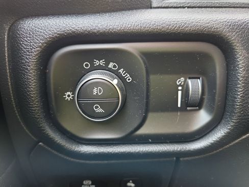 Used 2021 RAM 1500 Big Horn image 27