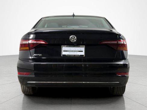 Used 2019 Volkswagen Jetta FWD image 4