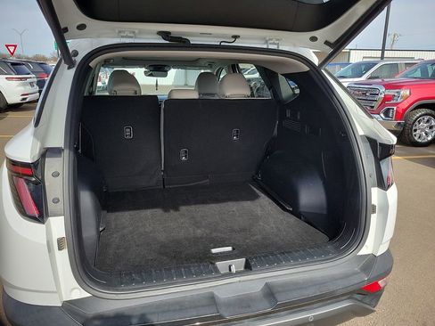 Used 2023 Hyundai Tucson Limited image 6