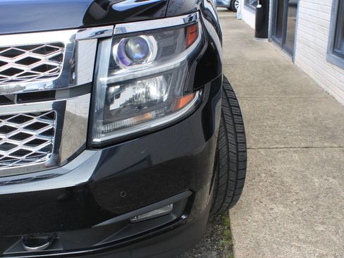 Used 2016 Chevrolet Tahoe LT w/ LT Signature Package image 3