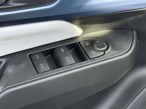 New 2026 Chevrolet Equinox EV LT image 18