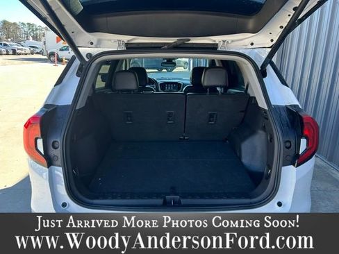 Used 2021 GMC Terrain SLT image 6