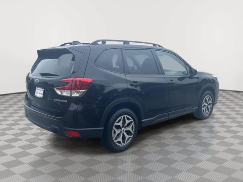 Used 2023 Subaru Forester Premium AWD/4WD image 6