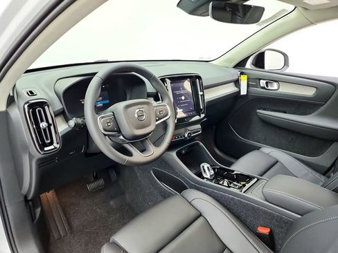 New 2026 Volvo XC40 B5 Plus w/ Protection Package Premier AWD/4WD image 20