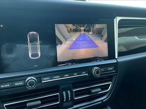 Used 2019 Porsche Macan Base image 30