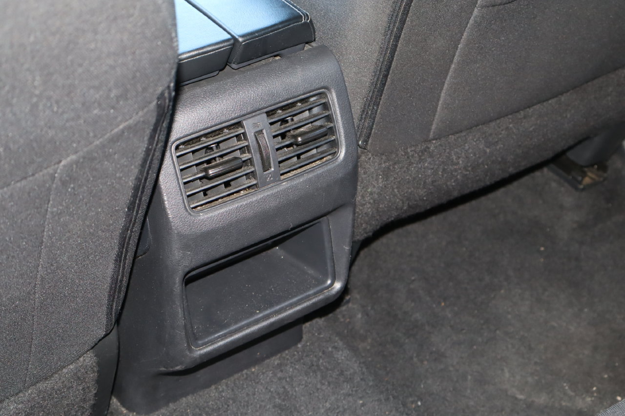 Used 2024 Nissan Rogue S AWD/4WD image 18