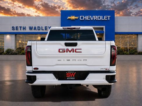 Used 2024 GMC Sierra 3500 AT4 AWD/4WD image 6