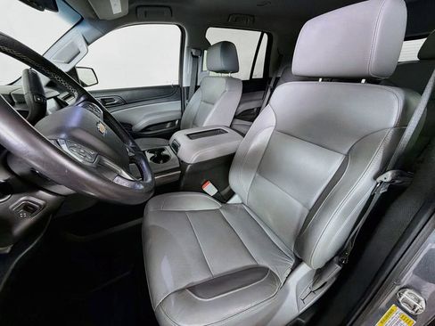 Used 2018 Chevrolet Tahoe LT w/ LT Signature Package AWD/4WD image 12