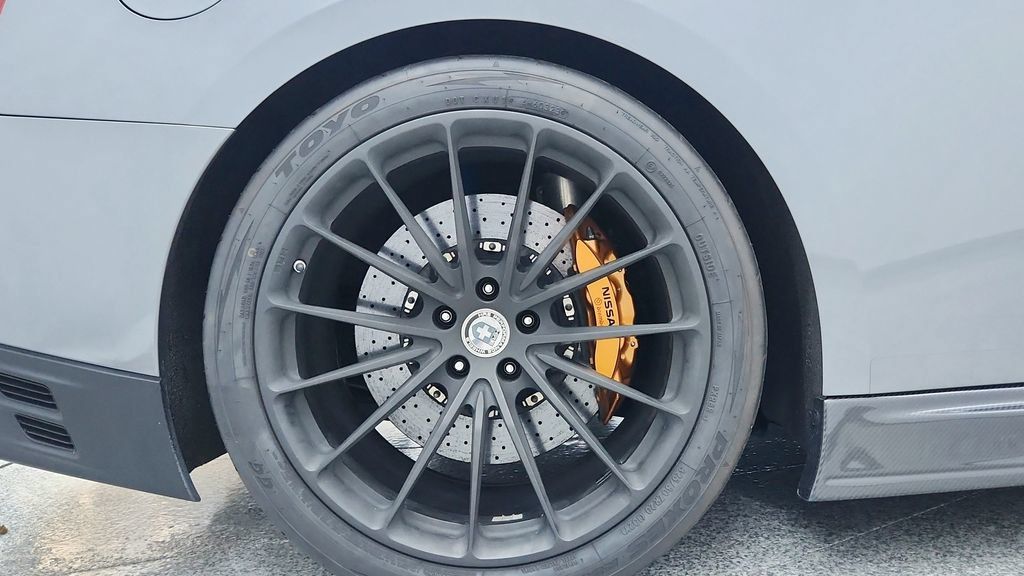 Used 2015 Nissan GT-R Premium AWD/4WD image 14