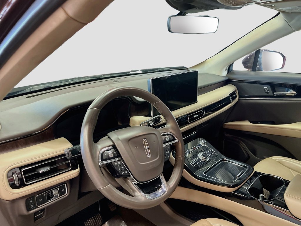 Used 2022 Lincoln Nautilus Reserve w/ Equipment Group 201A AWD/4WD image 9