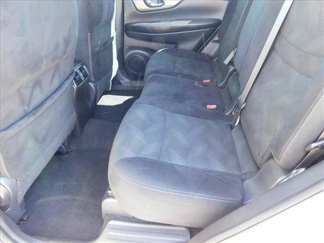 Used 2015 Nissan Rogue S FWD image 25