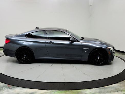 Used 2018 BMW M4 Coupe RWD image 4