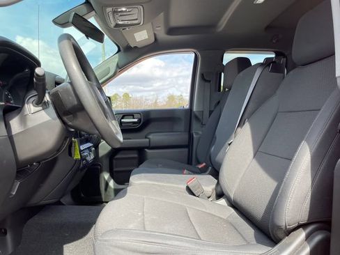 Used 2020 Chevrolet Silverado 1500 Custom w/ Custom Value Package AWD/4WD image 10