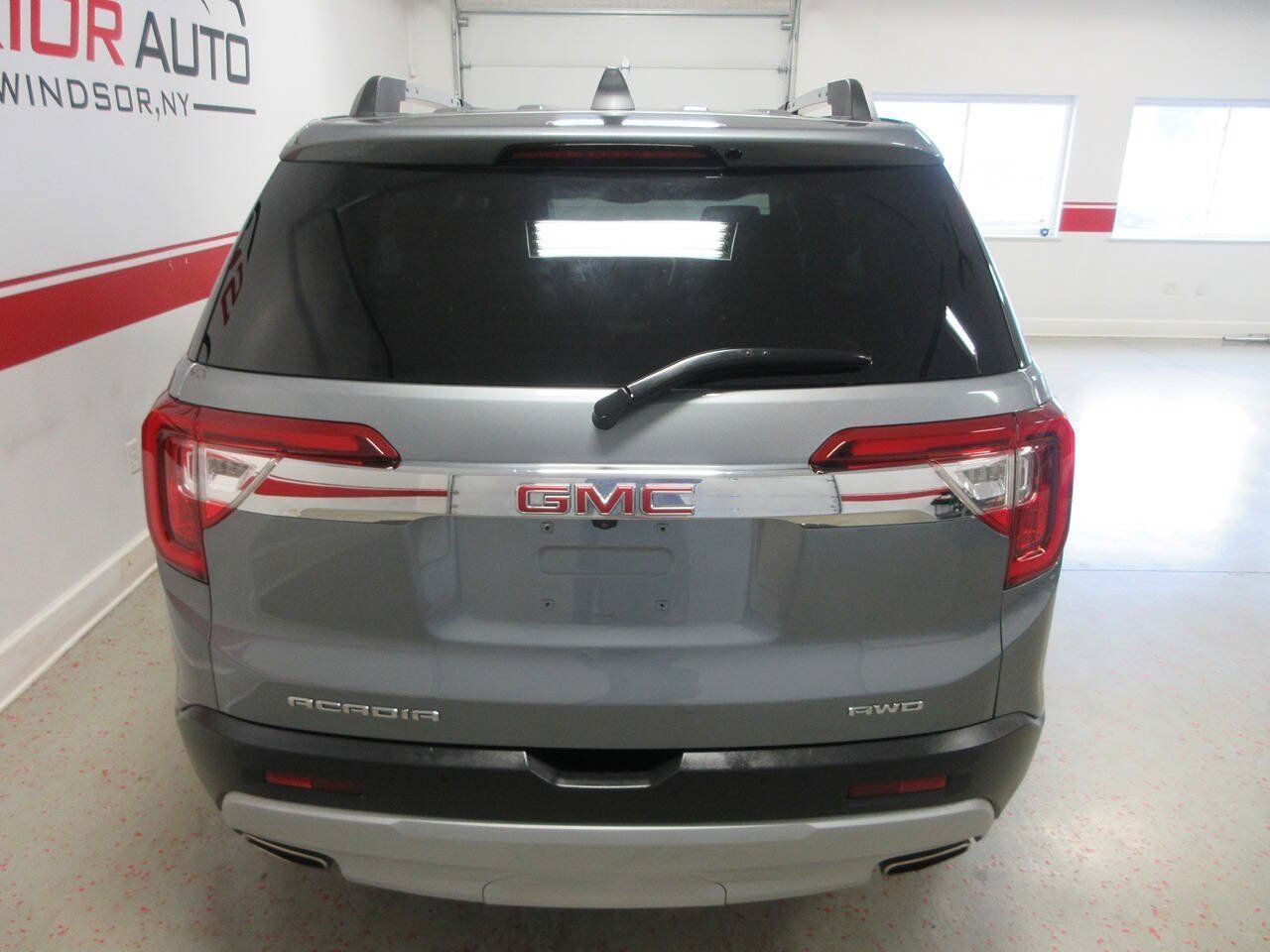 Used 2021 GMC Acadia SLT AWD/4WD image 14