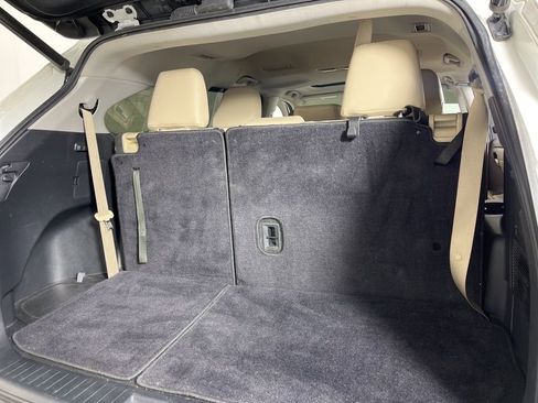 Used 2021 Toyota Highlander XLE image 23