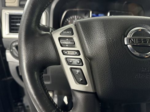 Used 2019 Nissan Titan PRO-4X image 12