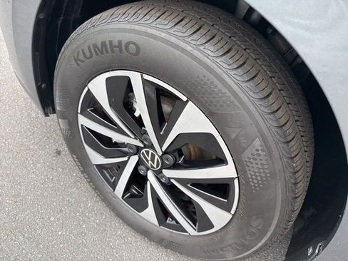 Used 2024 Volkswagen Jetta S image 31