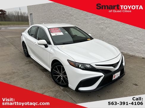 Certified 2023 Toyota Camry SE image 1