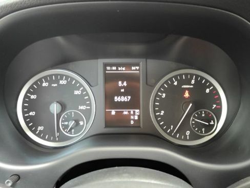 Used 2023 Mercedes-Benz Metris Passenger image 38