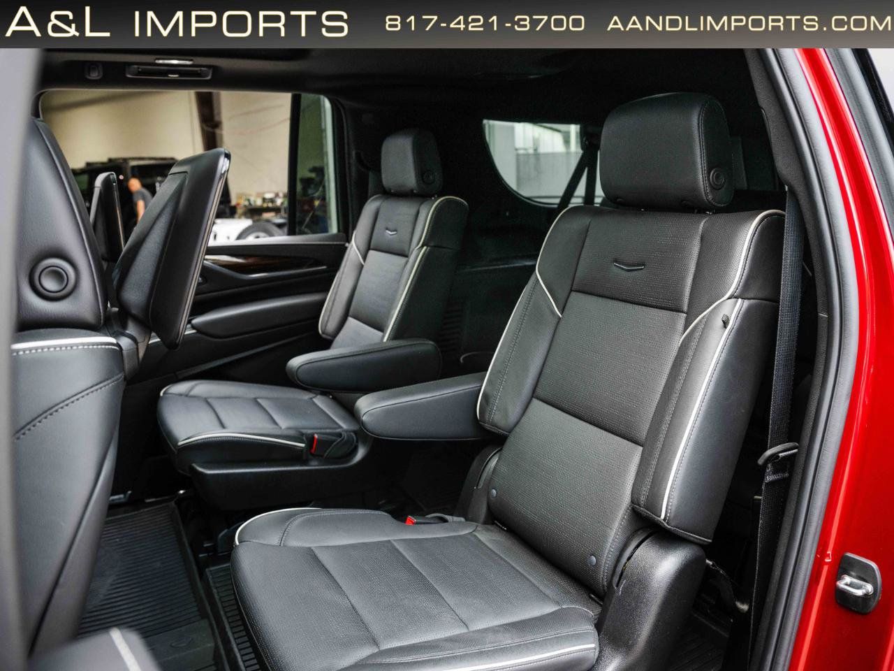 Used 2024 Cadillac Escalade ESV Premium Luxury AWD/4WD image 19