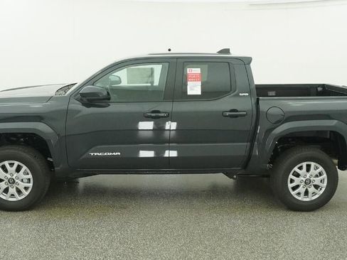 New 2026 Toyota Tacoma SR5 image 3