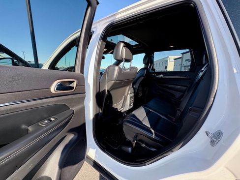 Used 2015 Jeep Grand Cherokee Limited image 30