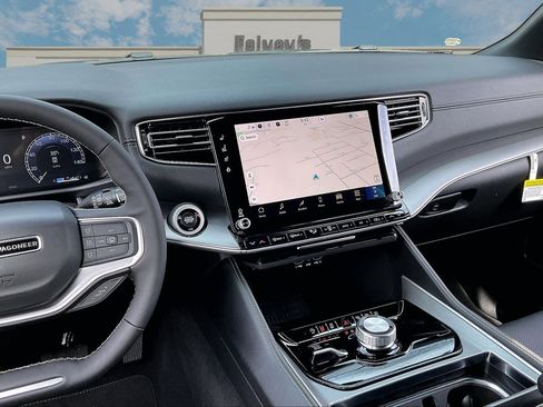 New 2026 Jeep Grand Wagoneer L 4WD w/ Premium Group I image 7