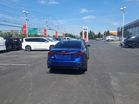 Used 2019 Kia Forte S w/ S Premium Package FWD image 10