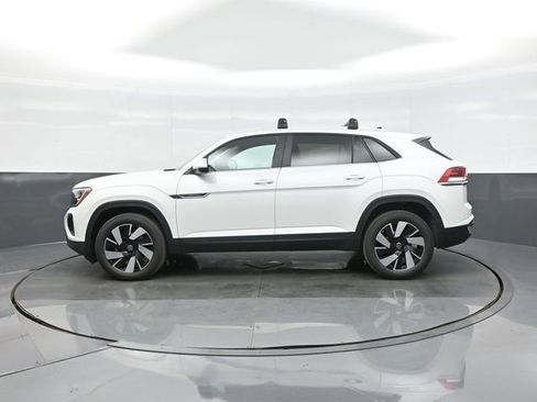 New 2026 Volkswagen Atlas Cross Sport SE image 4