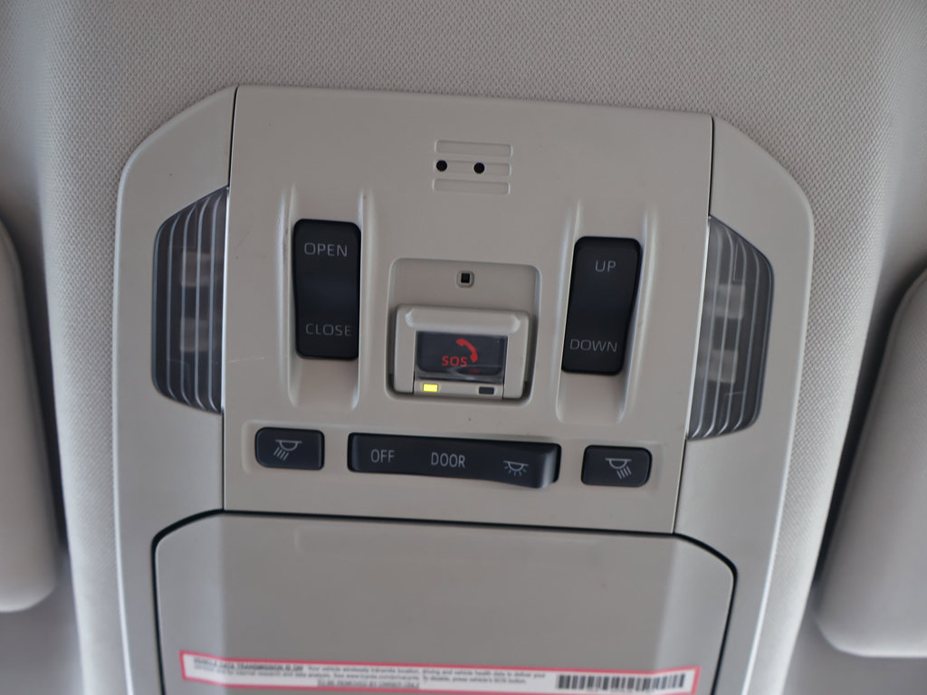 Used 2023 Toyota Highlander XLE FWD image 53
