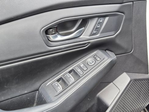 Used 2025 Honda Accord Sport image 11