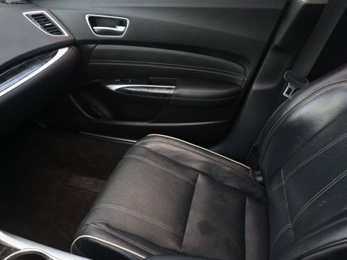 Used 2018 Acura TLX w/ Technology Package FWD image 11