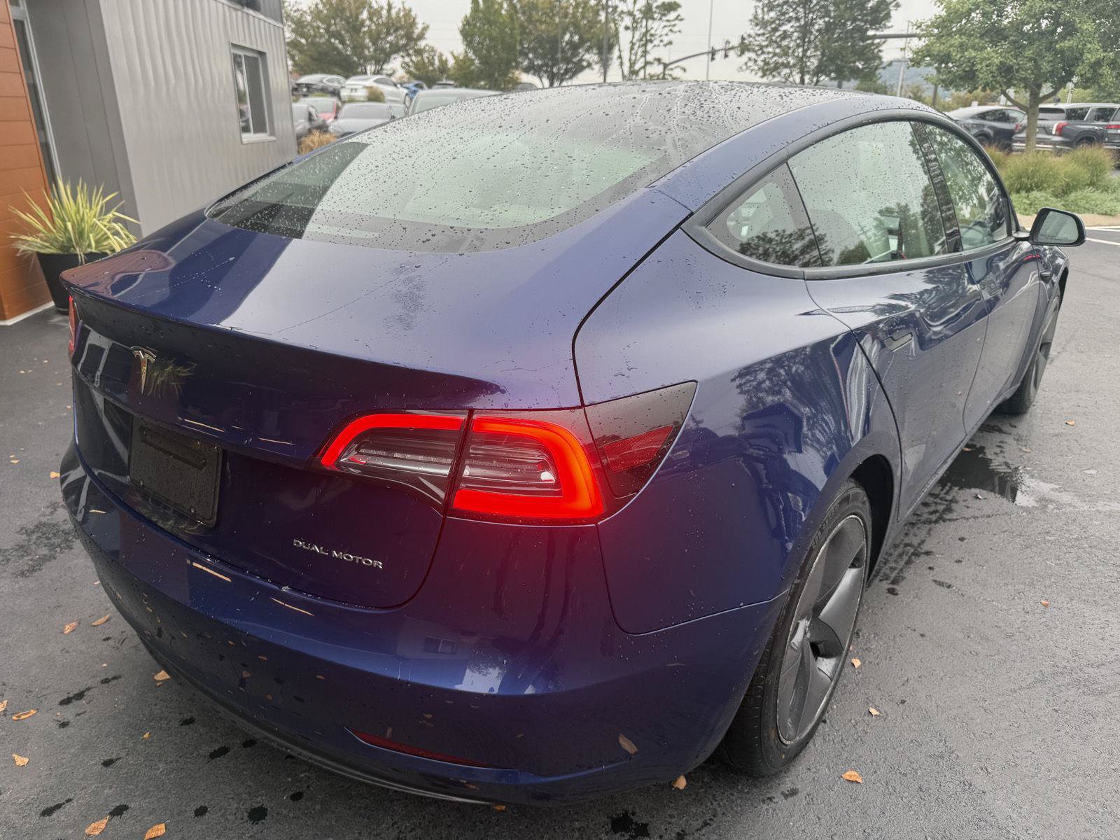 Used 2022 Tesla Model 3 Long Range AWD/4WD image 7