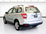 Used 2015 Subaru Forester 2.5i w/ Alloy Wheel Package image 4