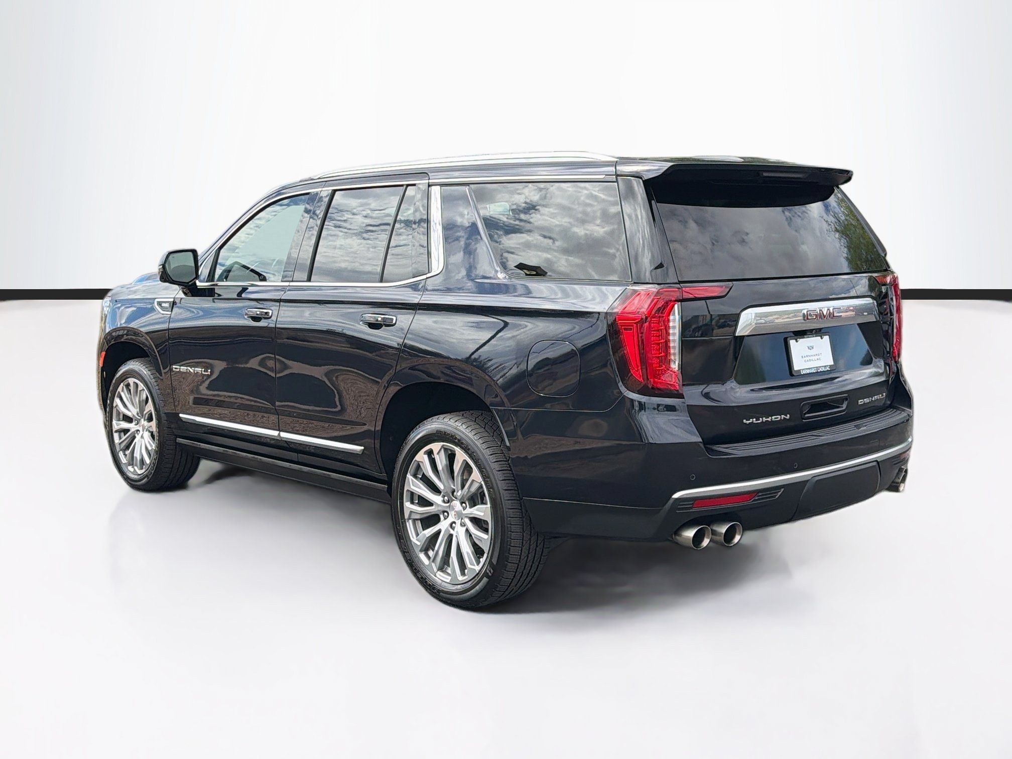 Used 2022 GMC Yukon Denali w/ Denali Premium Package RWD image 7
