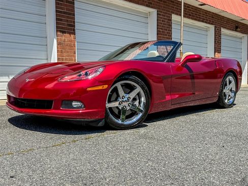 Used 2008 Chevrolet Corvette Convertible w/ Preferred Equipment Group RWD image 9