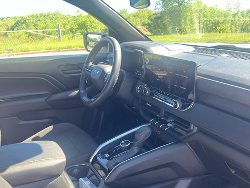 Used 2023 Chevrolet Colorado Trail Boss w/ Technology Package AWD/4WD image 26