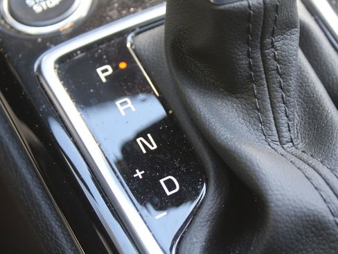 Certified 2025 Kia Sportage SX FWD image 37