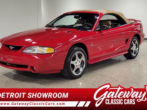 Used 1994 Ford Mustang GT RWD image 1