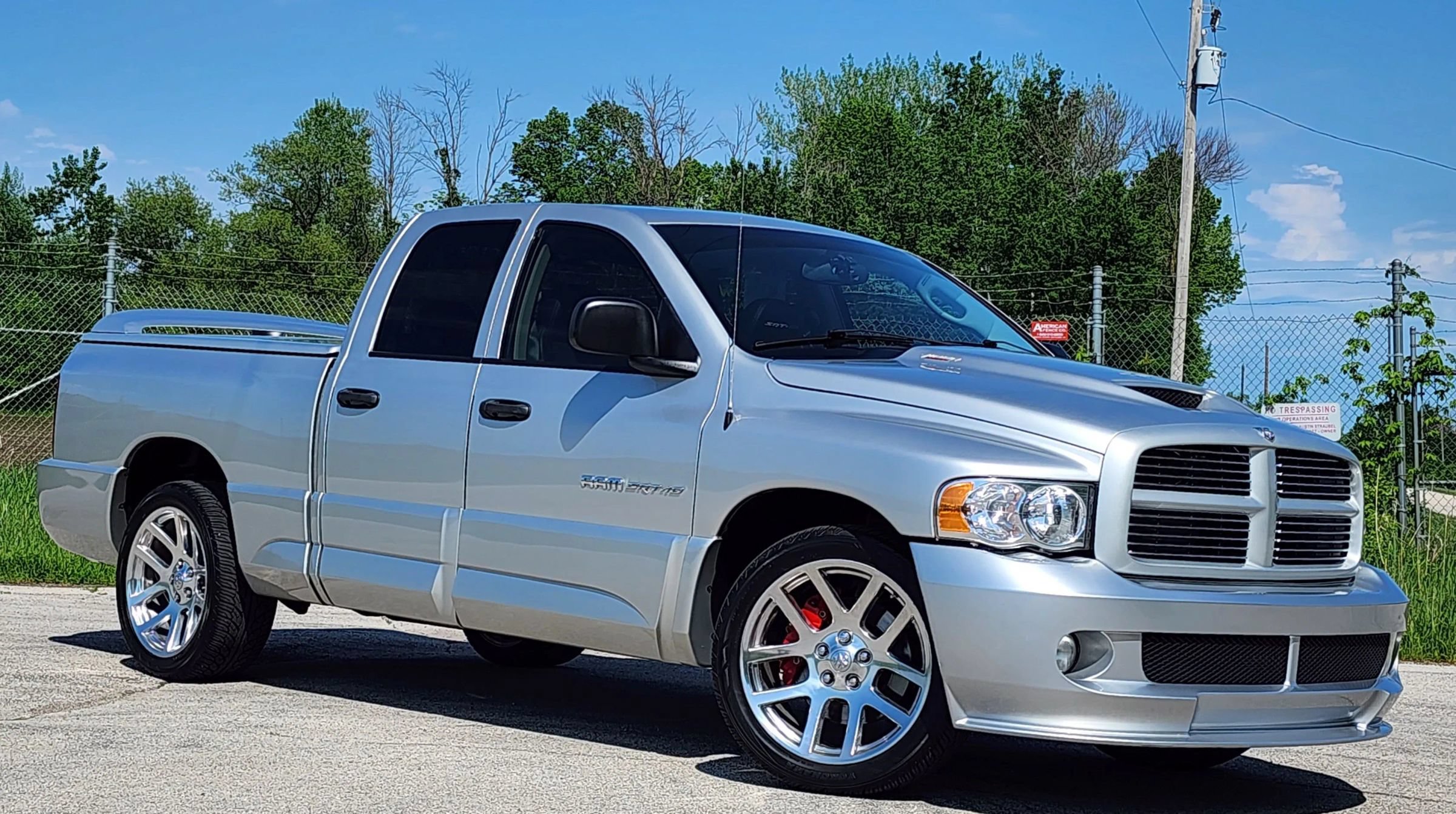 Used 2005 Dodge Ram 1500 Truck 2WD Quad Cab image 2